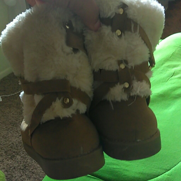 Guess snow boots - Picture 4 of 4