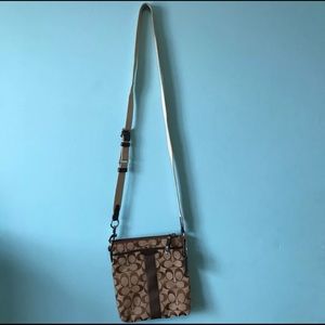 Tan/brown Coach purse