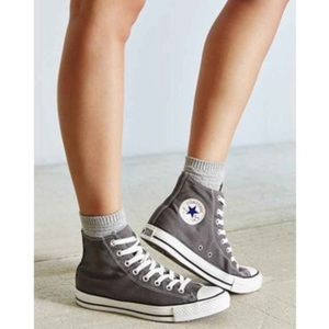 Grey women’s size 6 converse high tops