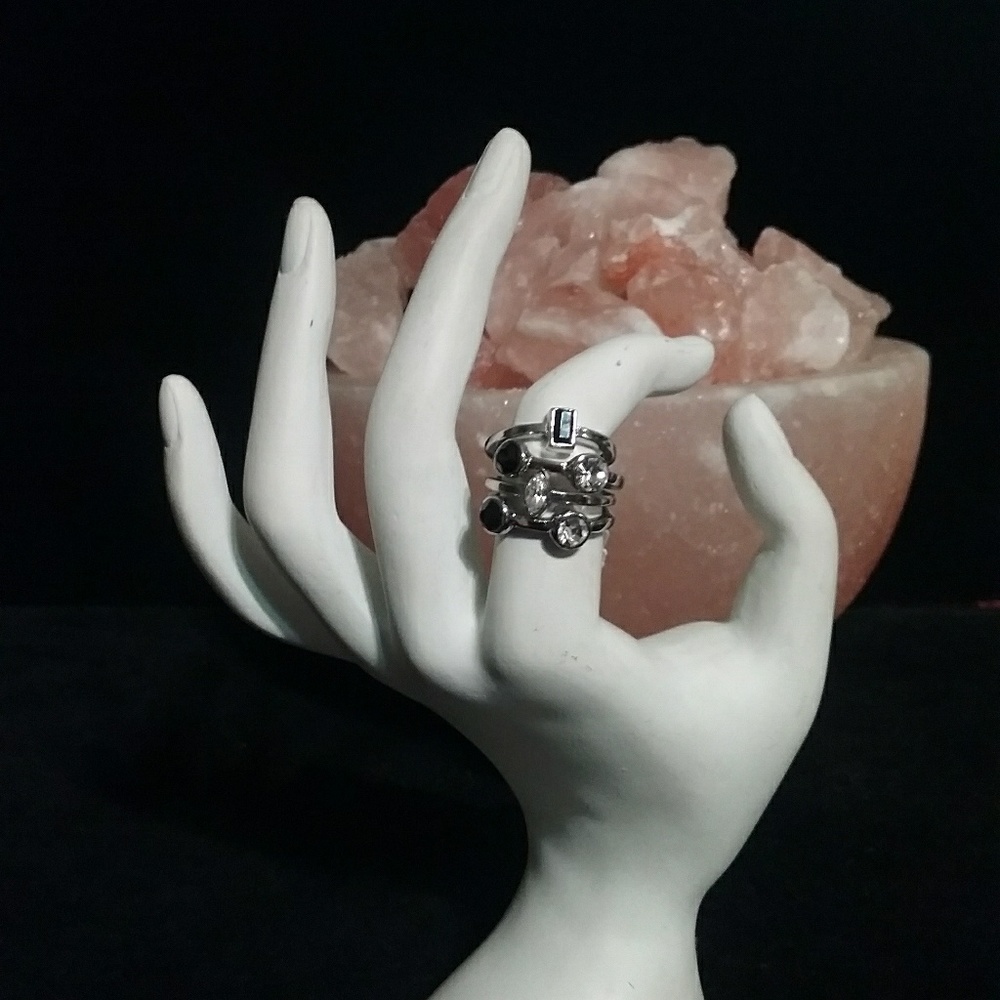 WHBM - slvr 4pc ring set