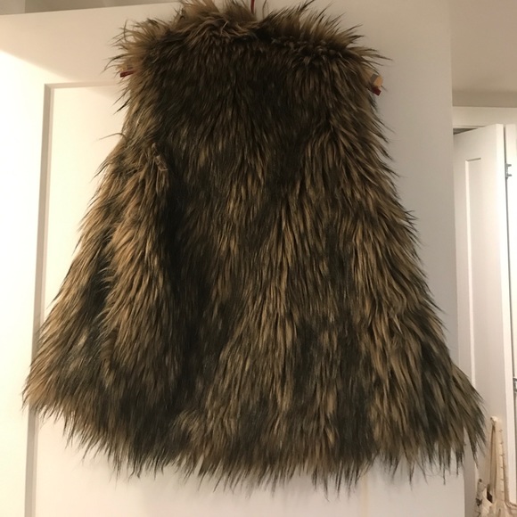 Ecote fur vest - small - Picture 3 of 3