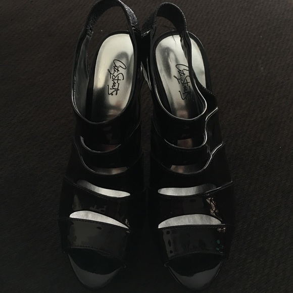 City Street Women’s Pumps - Size 6 - Picture 7 of 8