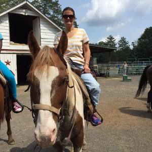 Meet your Posher, Elizabeth