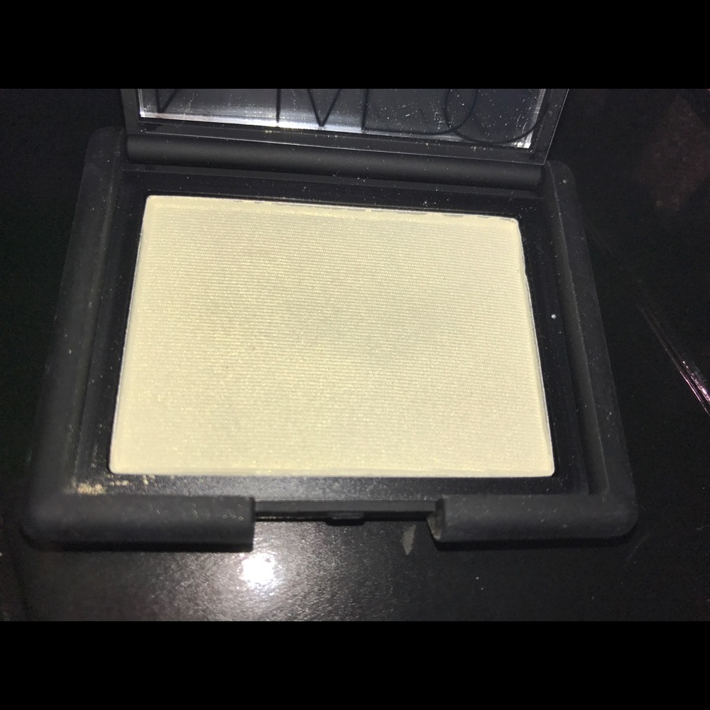 NARS albatross highlighter