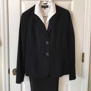 Women’s suit