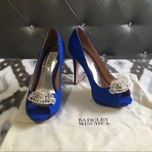 Badgley Mischka Goodie Peep-toe Pump