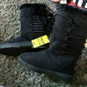 Nwt black boots