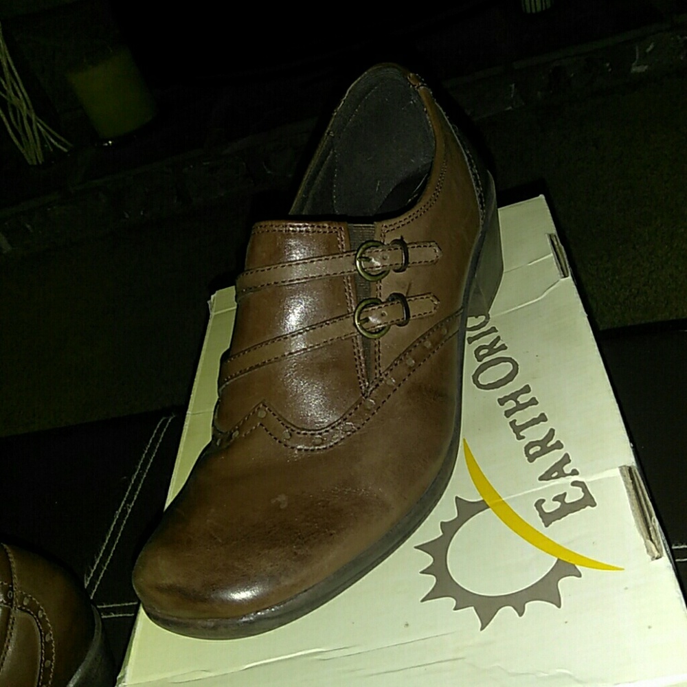 Leather, low heel, slip on