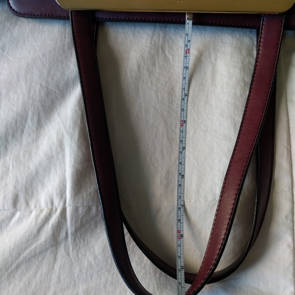 Vegan leather Italian lightweight Tote - Picture 7 of 8