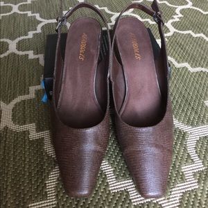 Aerosoles open back pumps