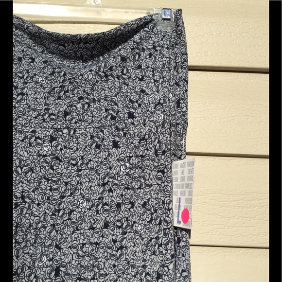 NWT LuLaRoe Navy and White Maxi Skirt Large. - Picture 1 of 2