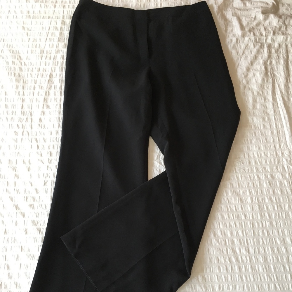 ⬇️  Ann Taylor Black Trousers