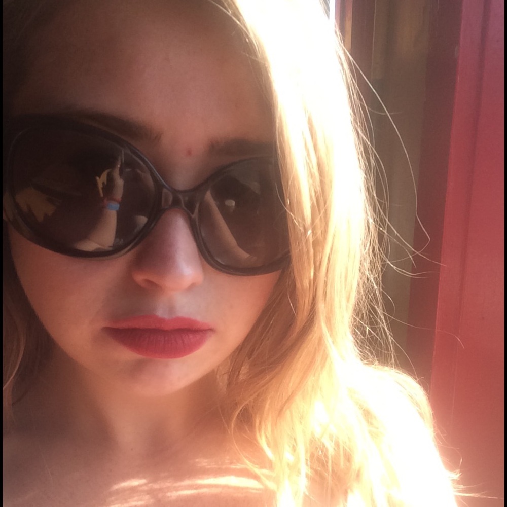 Meet your Posher, Caley