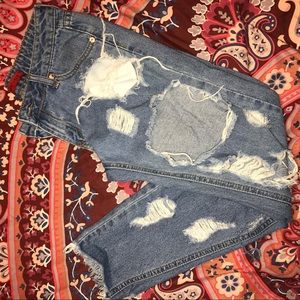 Ripped boyfriend jeans