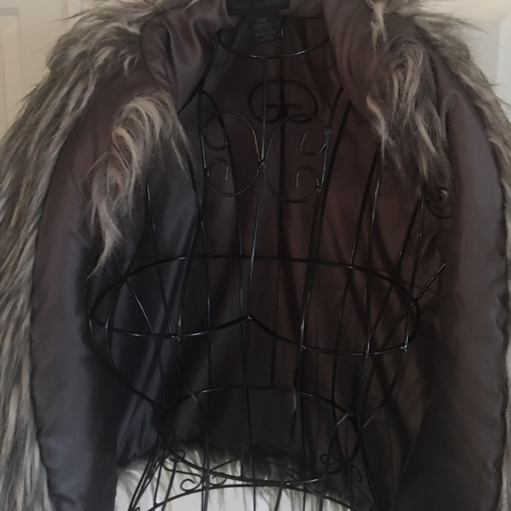⭐️2X HP⭐️ Madden faux fur vest - Picture 7 of 7