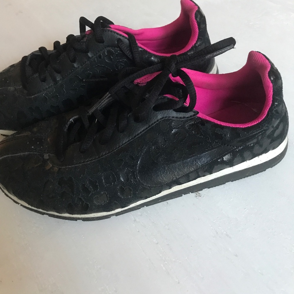 Nike Black & Pink Leopard Print Running Sneakers