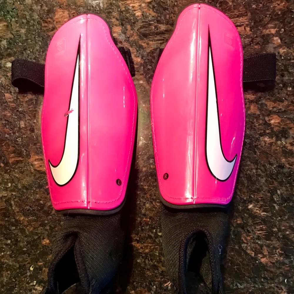 Nike Shin Guards Youth Size Large