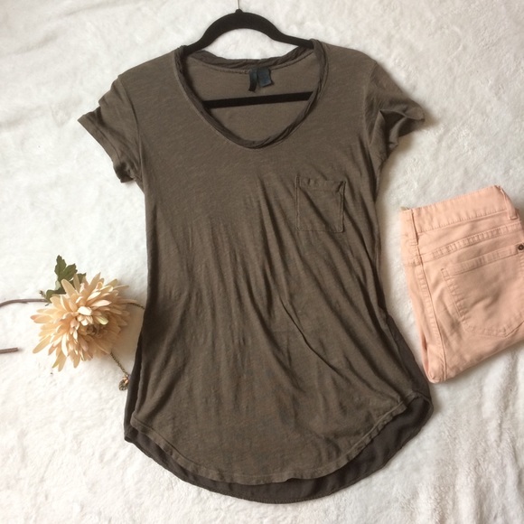Left of Center | olive green peplum back tee - Picture 4 of 6