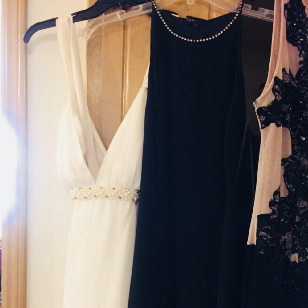 Prom Dresses - Picture 3 of 4