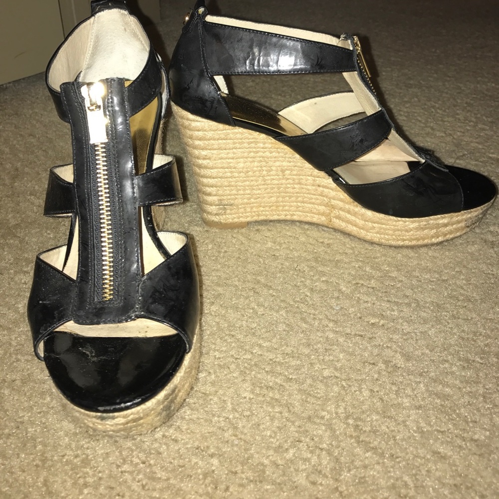 MICHAEL KORS BLACK WEDGES