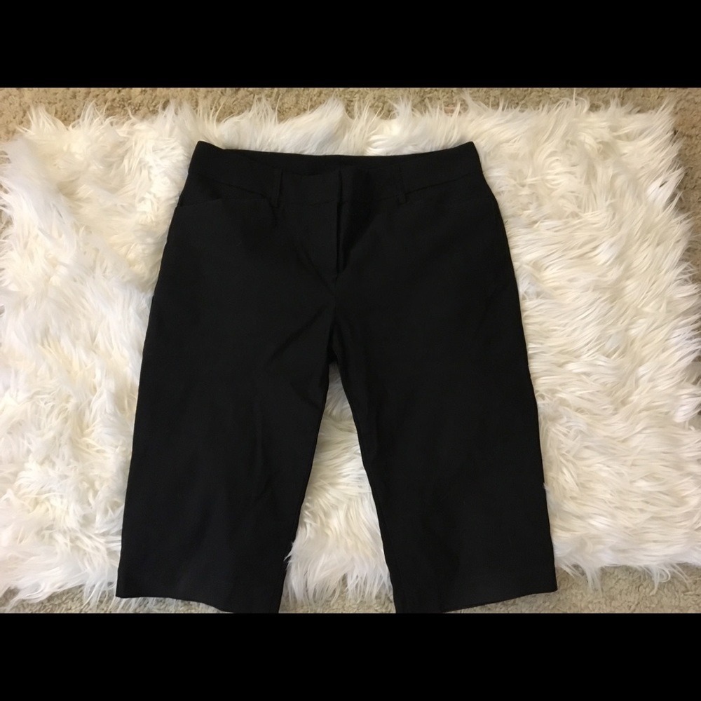 Juniors size 11 knee length dress “shorts”.