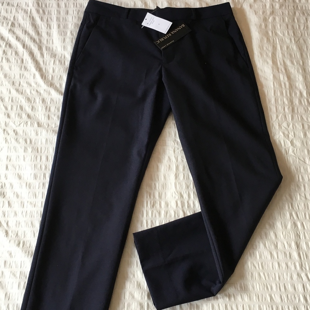 ⬇️   Banana Republic Ankle Navy Pants