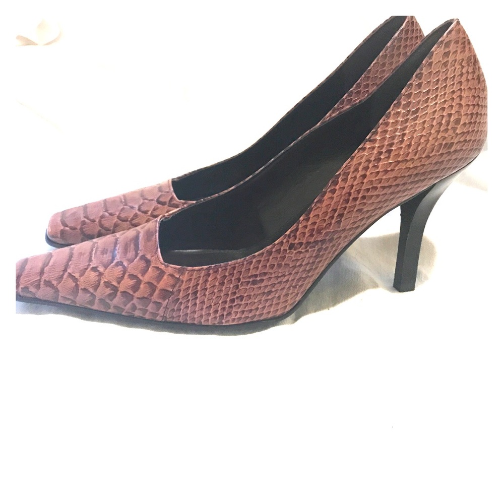 ALDO Crocodile Pumps