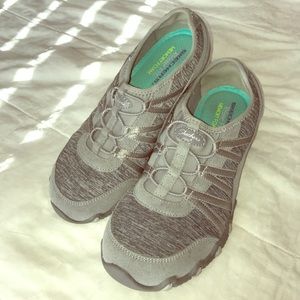Sketchers Slip-on Sneakers 👟