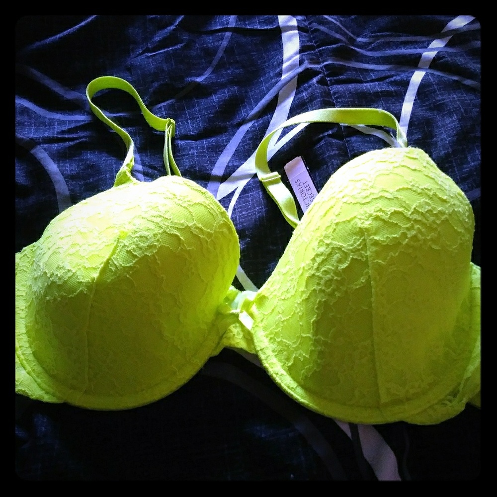Nwt vs 36 d bra