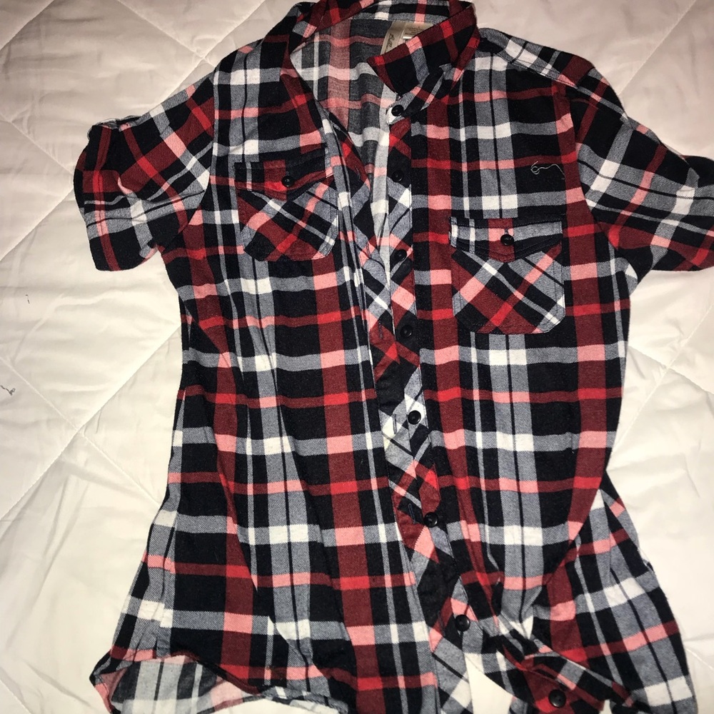 Black and red short sleeve flannel size L