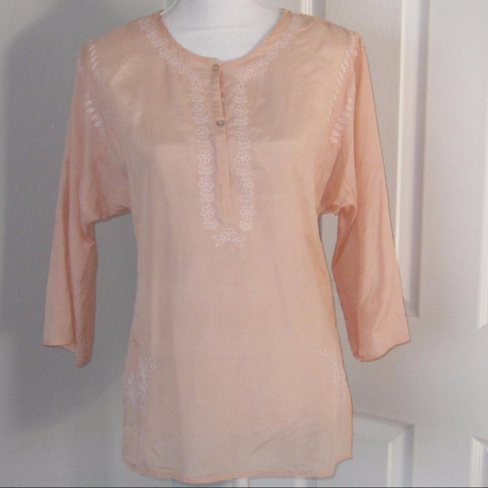EUC!! 100% silk top w/embroidery - size Med