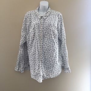 Rebel Wilson for Torrid button down