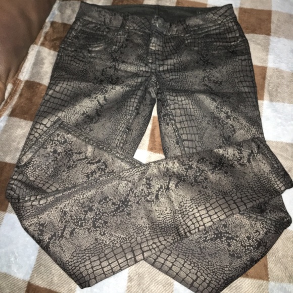 Flip Side cute skinny pants - Picture 4 of 6