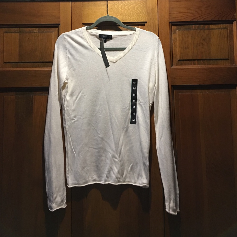 Cream sweater, Mossimo NWT. Never worn.