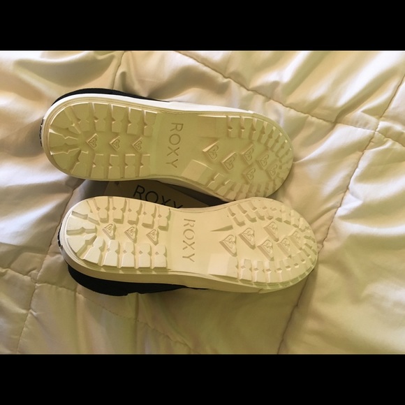 Black Roxy Boots - Picture 3 of 6