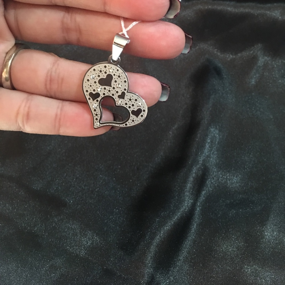 Pendants - Picture 2 of 6