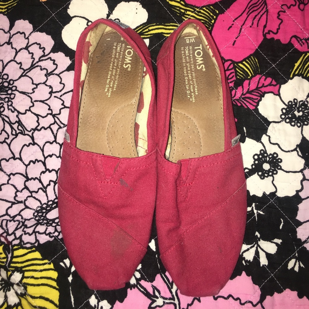 RED CANVAS SLIP ON TOMS