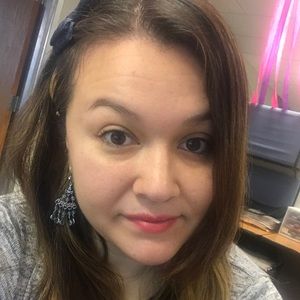 Meet your Posher, Cassandra