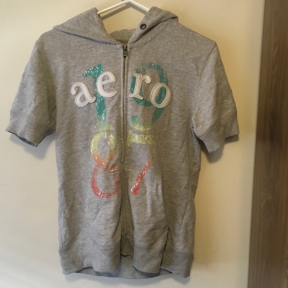 Short sleeved hoodie