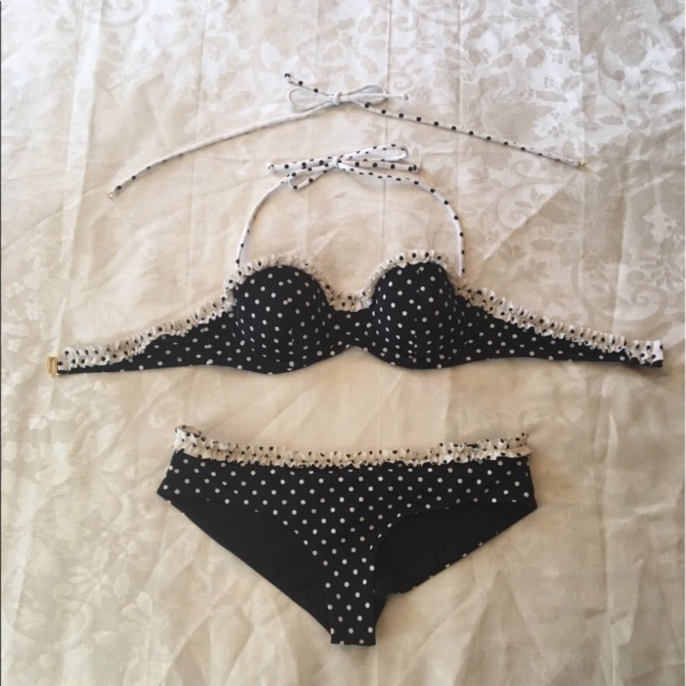 SOLD-Victoria's Secret Bikini, size 36B & med