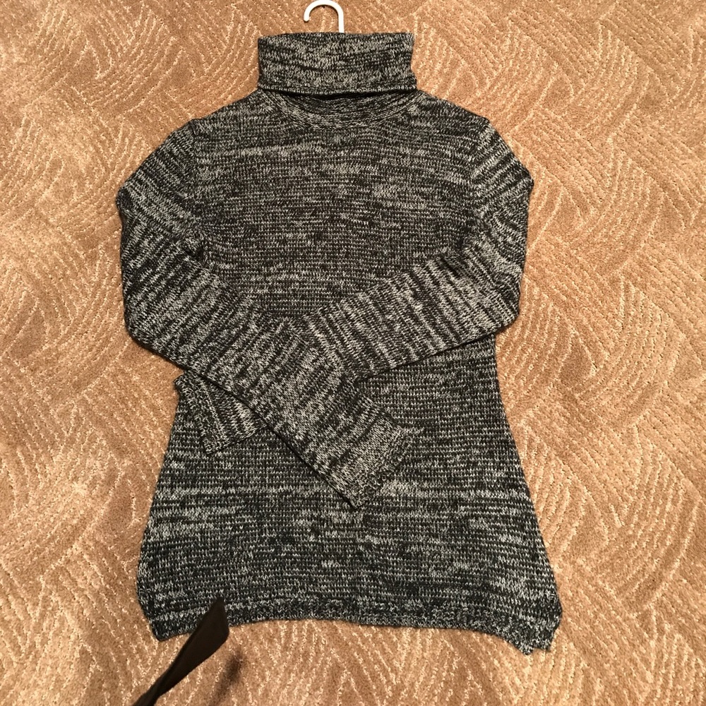 Express turtle neck