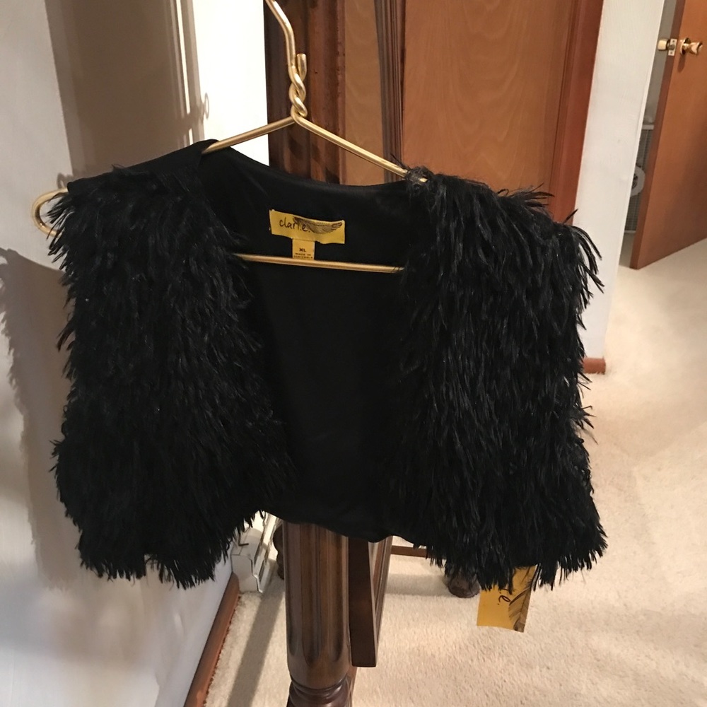 Fuzzy Faux crop vest new