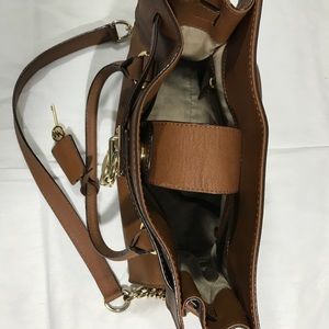 Michale Kors Medium Satchel bag