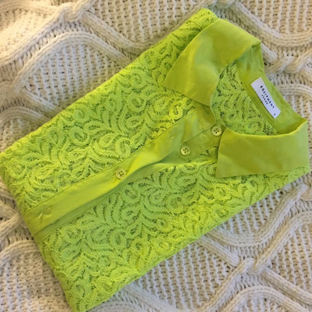 Equipment Femme // Mina lace top in neon - Picture 2 of 3