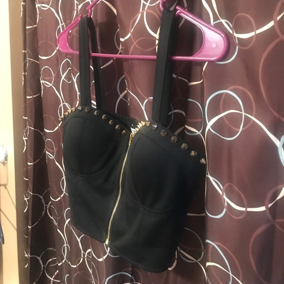 Studded crop top - Picture 2 of 3