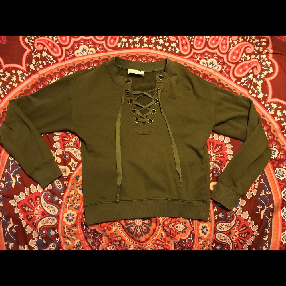 Pull over sweatshirt