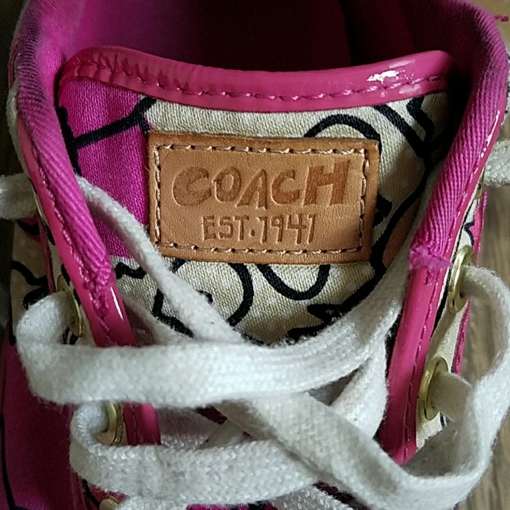 Shoes - Picture 2 of 3