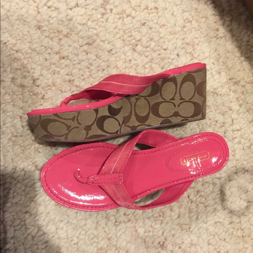 heeled flip flops.