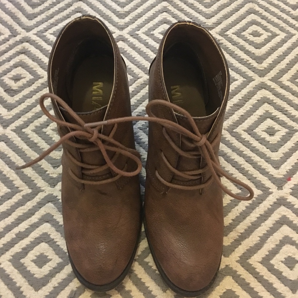 Like new MIA Bootie