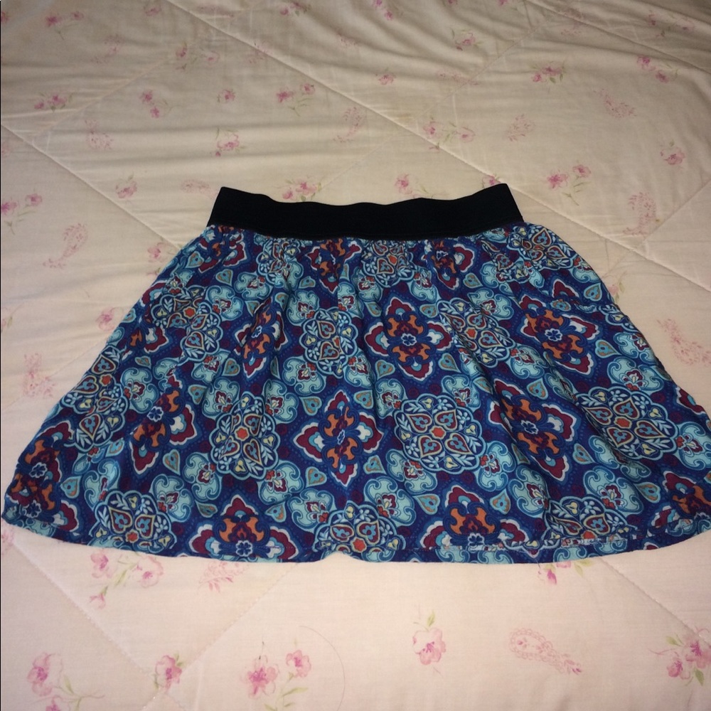 Patterned skirt - Picture 3 of 5